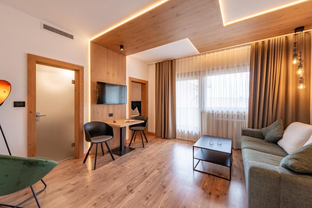 Hotel Goldene Traube Termeno Εξωτερικό φωτογραφία