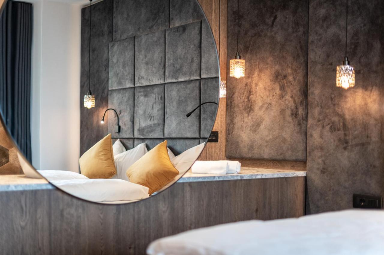 Hotel Goldene Traube Termeno Εξωτερικό φωτογραφία