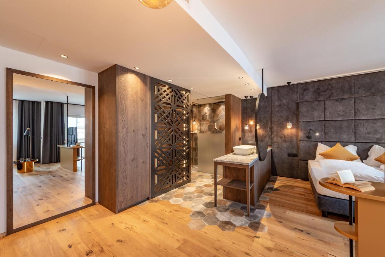 Hotel Goldene Traube Termeno Εξωτερικό φωτογραφία