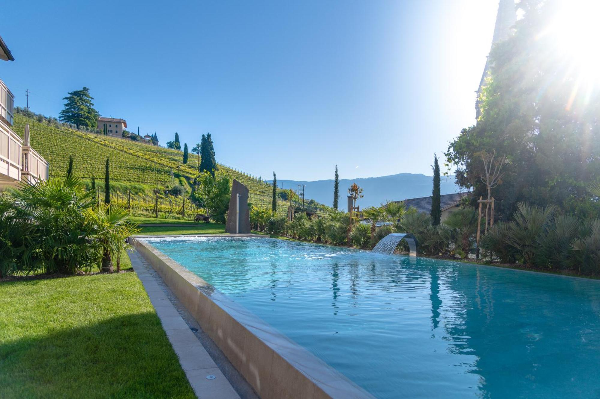 Hotel Goldene Traube Termeno Εξωτερικό φωτογραφία