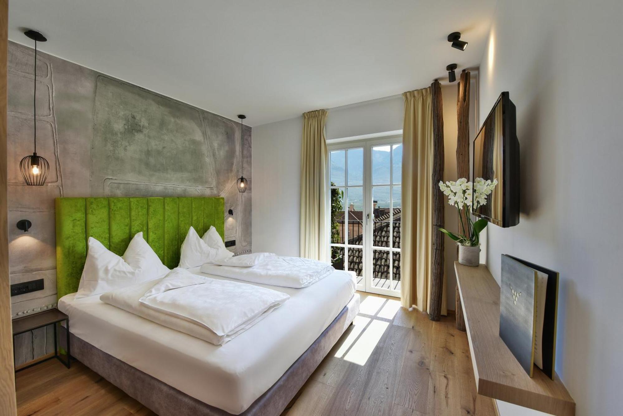 Hotel Goldene Traube Termeno Εξωτερικό φωτογραφία
